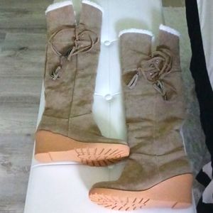 OTK Suede Leather Casual Pull-on Fur Lined tall Boot 7.5 So damn cute on!!!